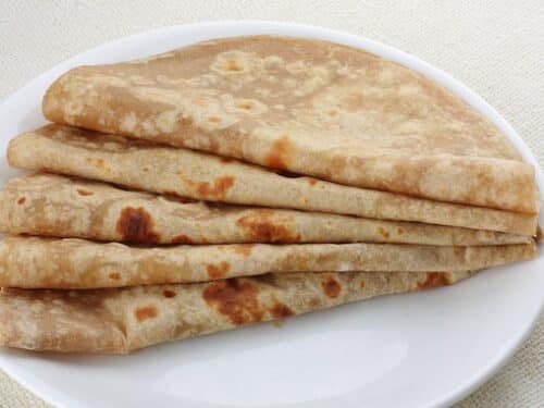 https://www.vegkitchen.com/wp-content/uploads/2007/09/Homemade-Chapatis-500x375.jpg