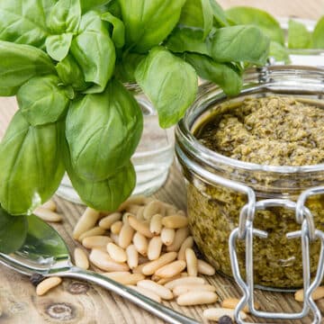 Basil and pine nut pesto