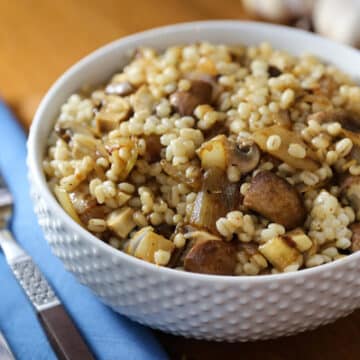 Barley with mushrooms and onions