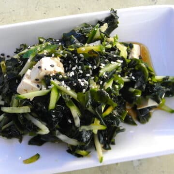 Japanese wakame and cucumber salad