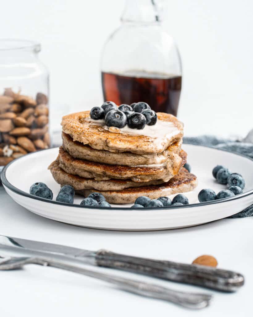 Vegan Almond Flour Pancakes | Vegan recipes by VegKitchen