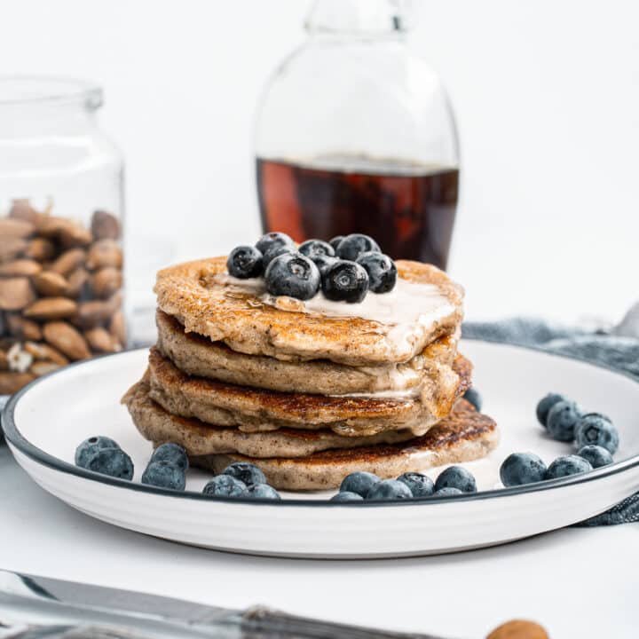 Vegan Almond Flour Pancakes | Vegan recipes by VegKitchen