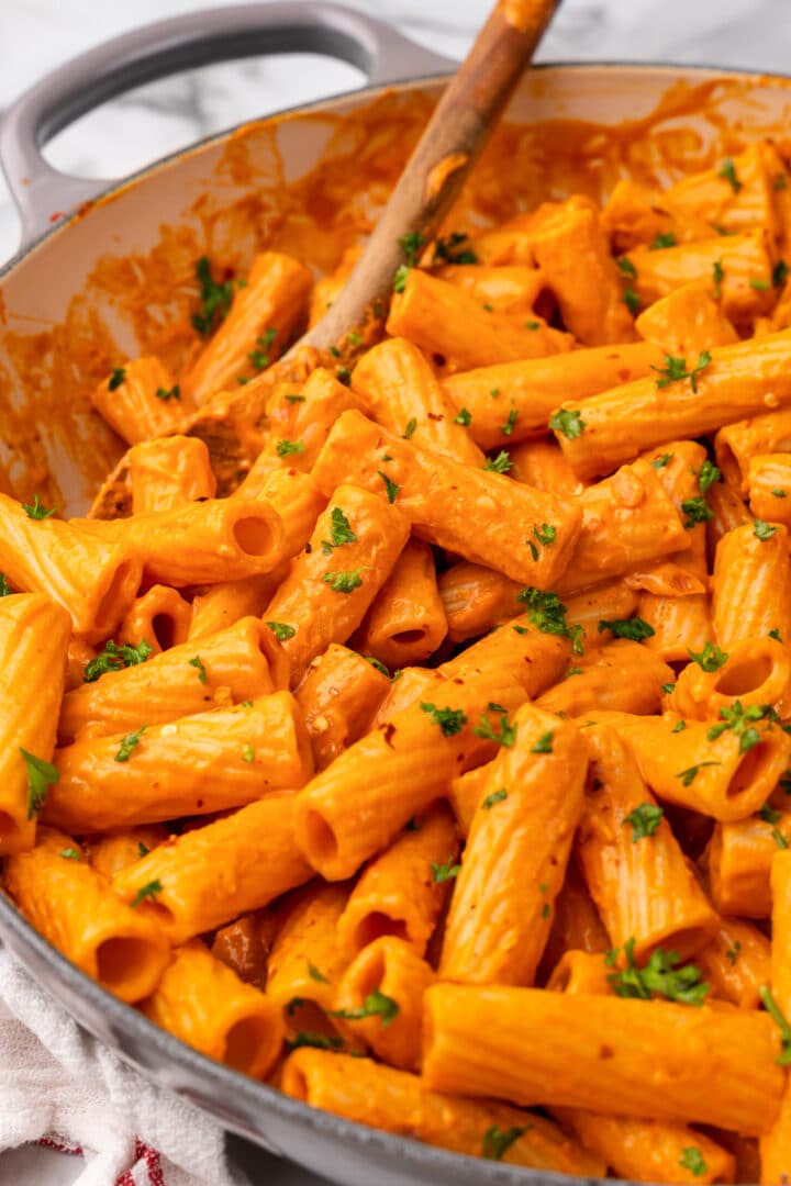 Vegan Vodka Pasta - Easy Vegan Vodka Sauce!