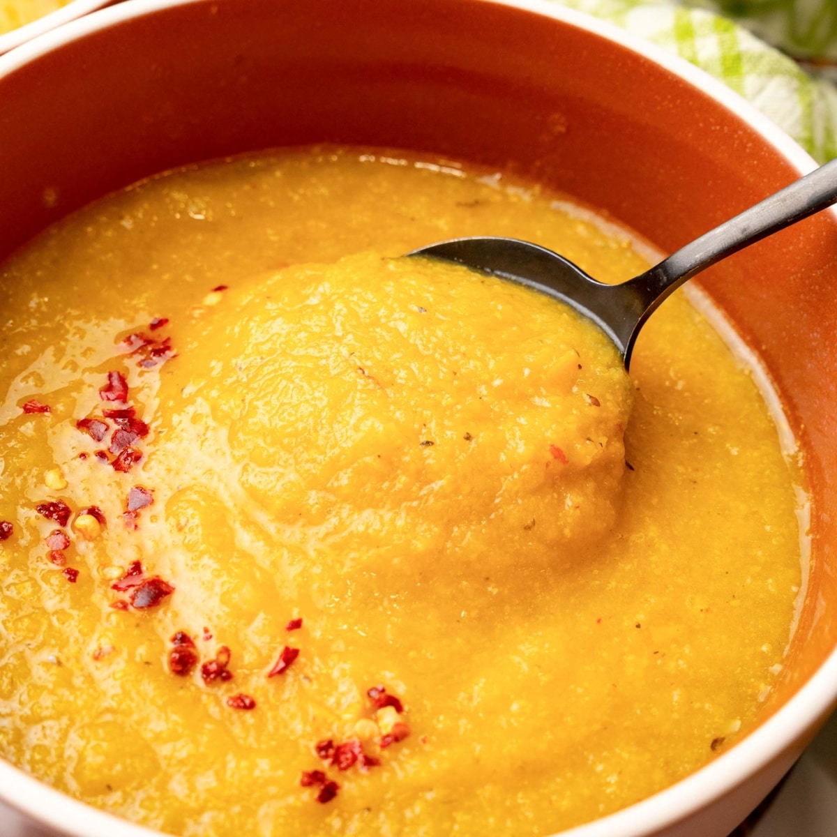 Yellow Squash Soup - Vegan recipes by VegKitchen