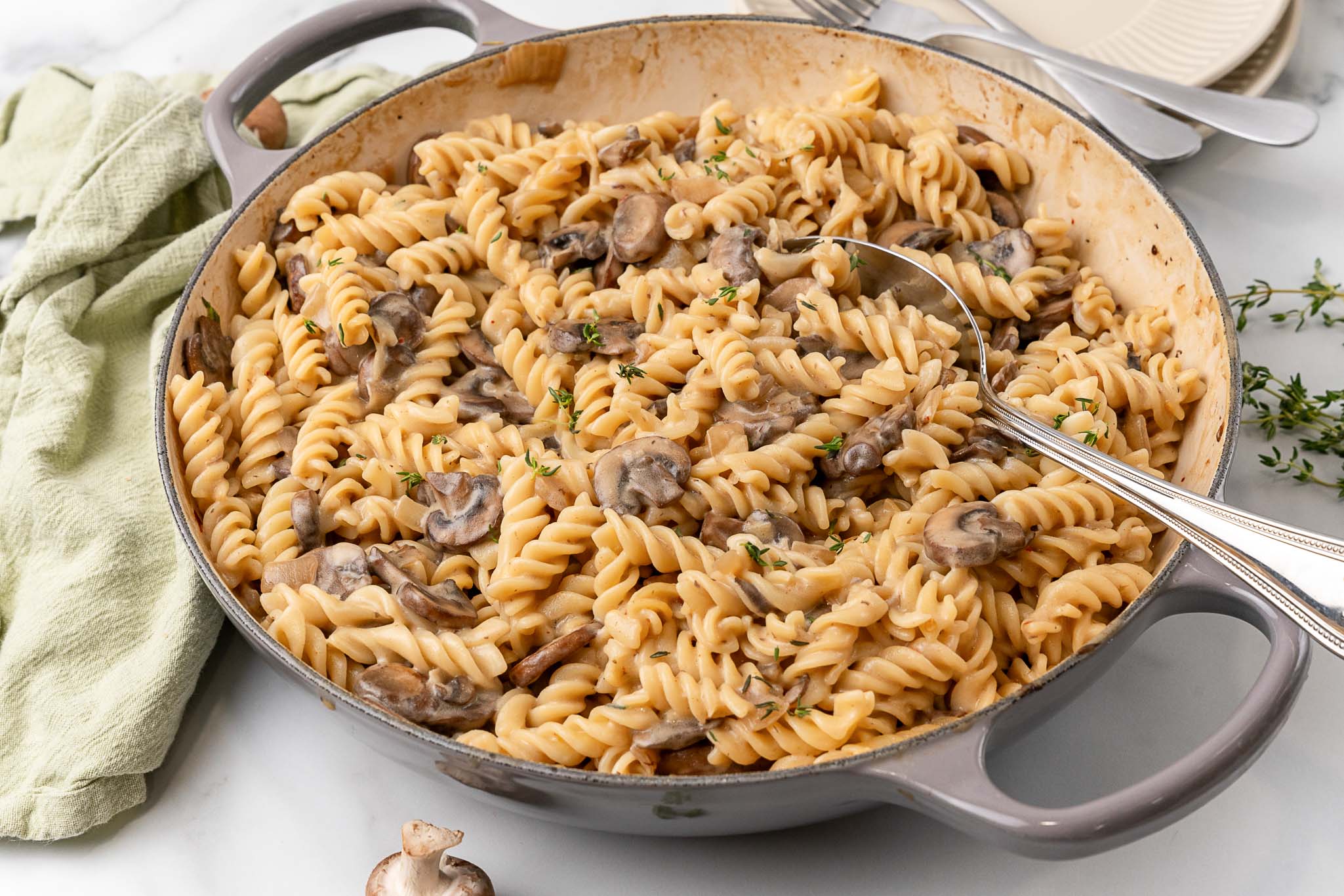 vegan creamy mushroom pasta