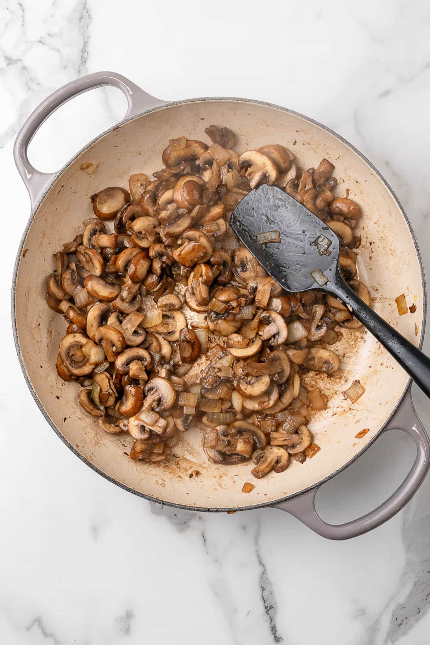 vegan creamy mushroom pasta