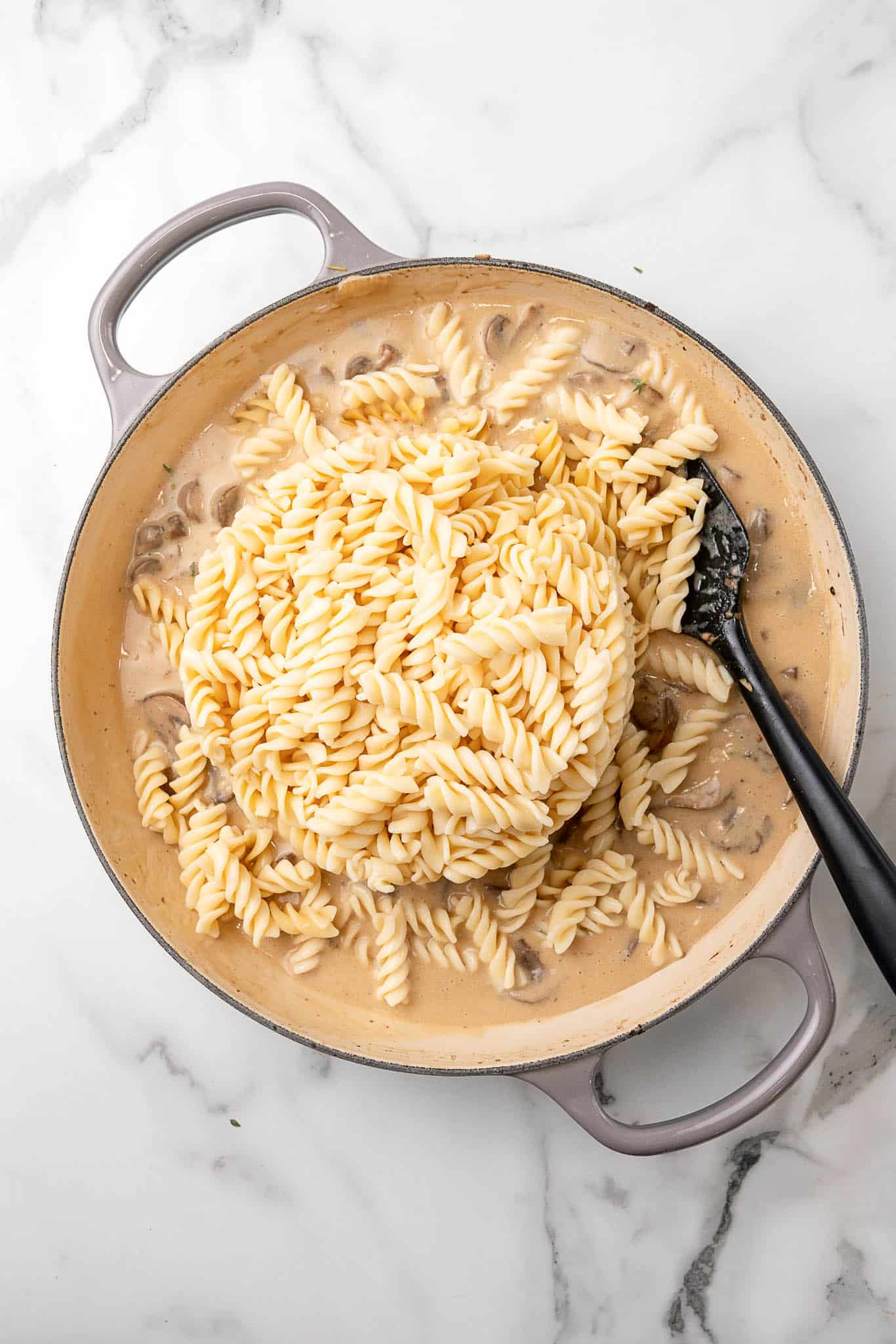 vegan creamy mushroom pasta